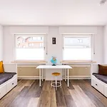 Architektenwohnungen Mit Panoramablick Bei Koeln 린들라