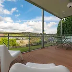 Architektenwohnungen Mit Panoramablick Bei Koeln 아파트