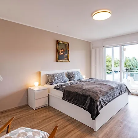 Apartment Architektenwohnungen Mit Panoramablick Bei Koeln *
