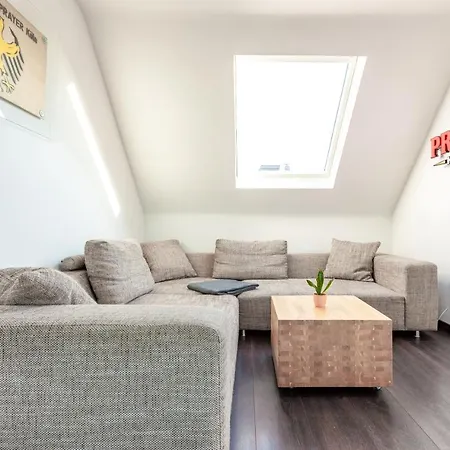 Architektenwohnungen Mit Panoramablick Bei Koeln דירה לינדלאר